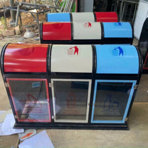 Thùng Rác Thép Sơn Tĩnh Điện 3 Ngăn Ngoài Trời